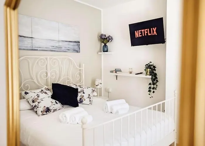 Torre Dalu' - A Due Passi Dalla Di Porta Vecchia, Con Terrazzo Privato E Netflix *