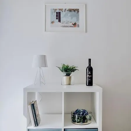 Torre Dalu' - A Due Passi Dalla Di Porta Vecchia, Con Terrazzo Privato E Netflix Holiday home Monopoli